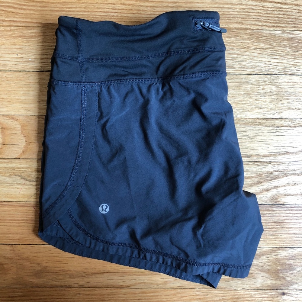 Lululemon Running Shorts Lined SIZE 8